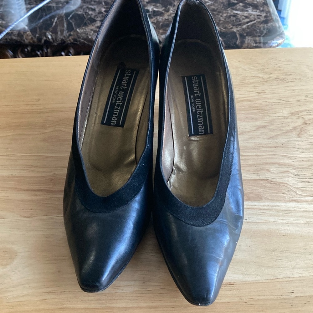 Stuart Weitzman black & Gold Heel-size 6AAA